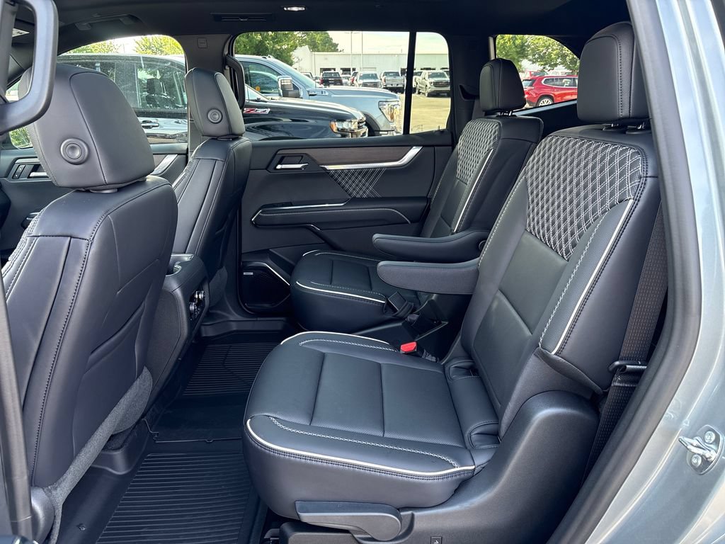New 2026 GMC Acadia Denali w/ Super Cruise Package FWD image 39