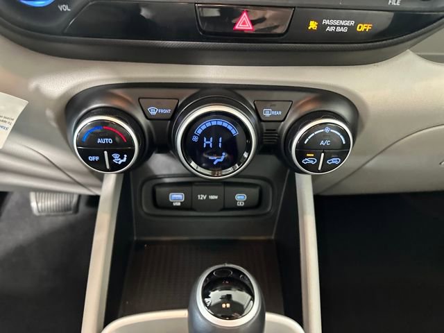 Certified 2023 Hyundai Venue SEL image 23