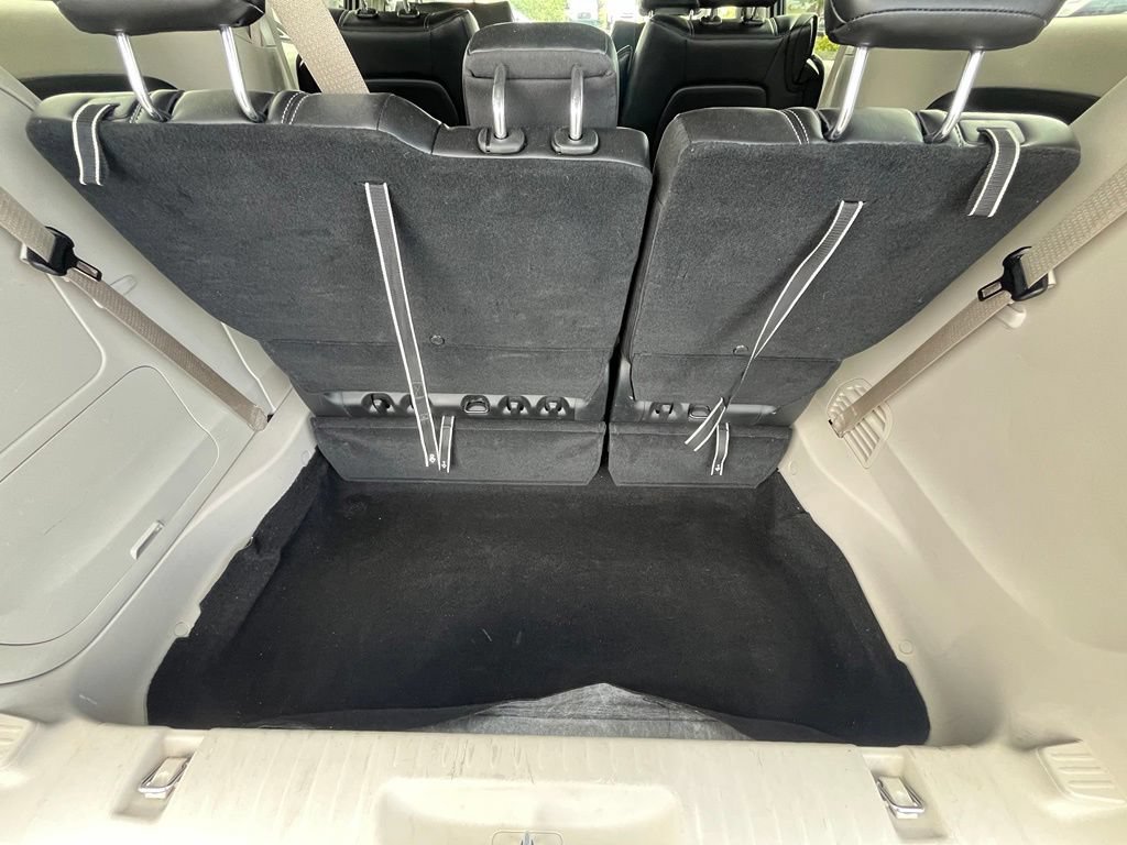 Used 2023 Chrysler Pacifica Touring-L FWD image 26