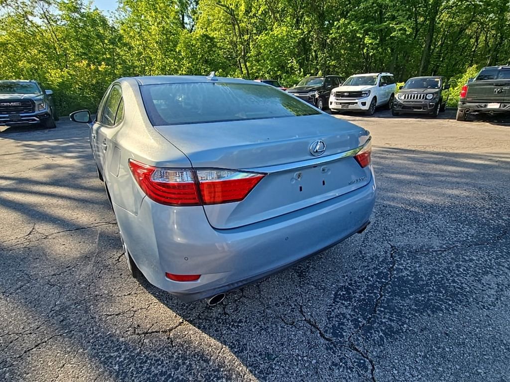 Used 2013 Lexus ES 350 w/ Luxury Pkg FWD image 5