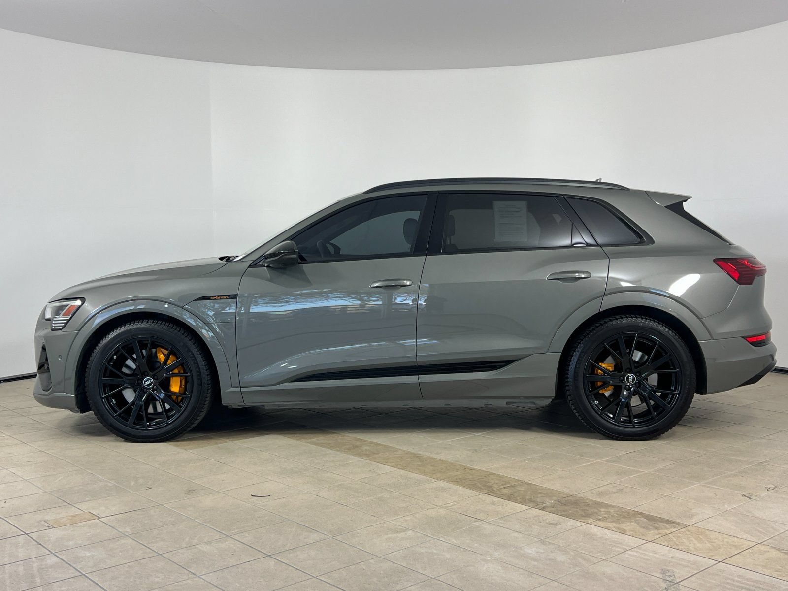 Used 2023 Audi e-tron Chronos w/ Chronos Package AWD/4WD image 3