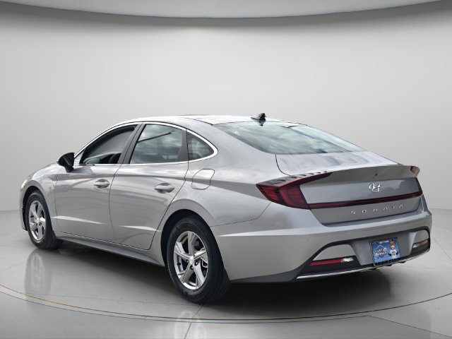 Used 2023 Hyundai Sonata SE FWD image 4