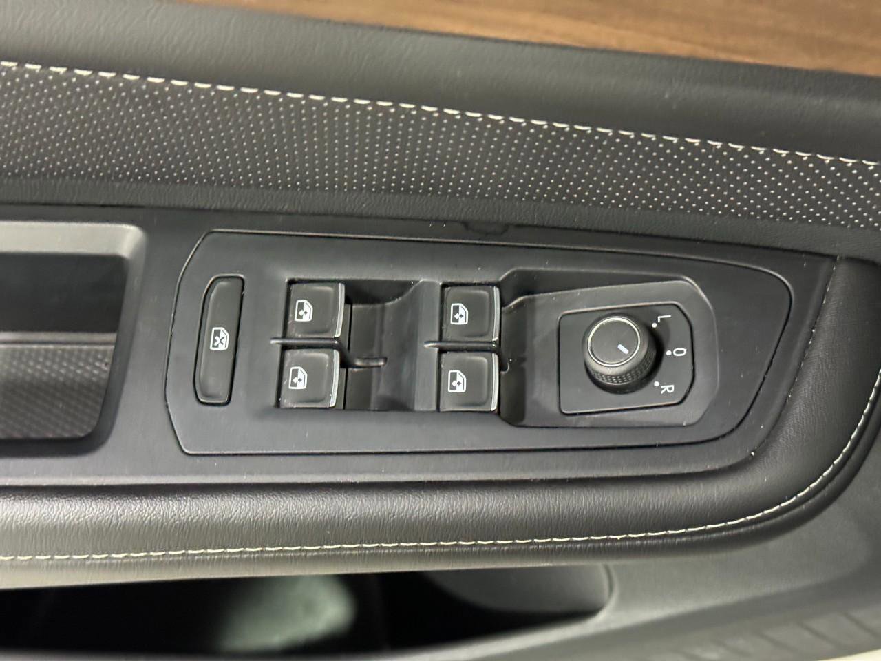 Used 2024 Volkswagen Atlas SE image 26