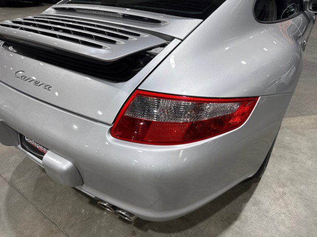 Used 2005 Porsche 911 Carrera image 39