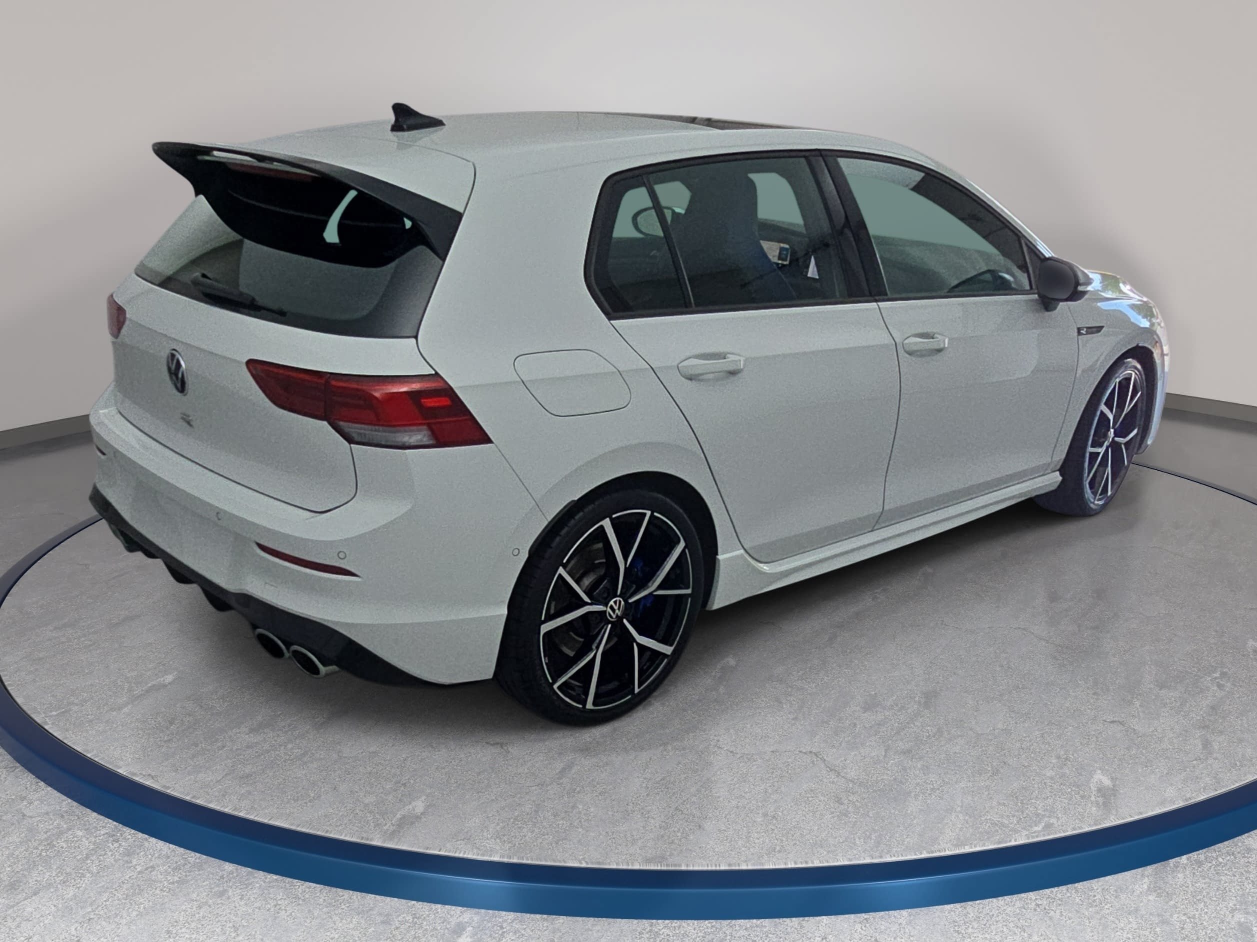 Used 2024 Volkswagen Golf R AWD/4WD image 5