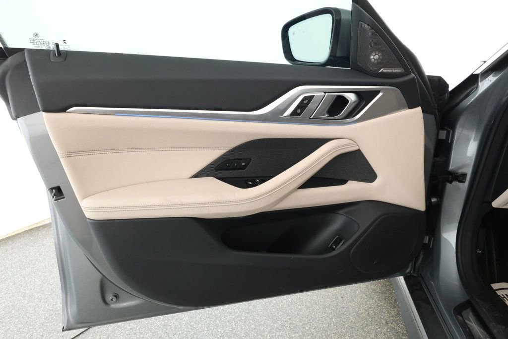 Used 2022 BMW i4 eDrive40 w/ Premium Package image 9