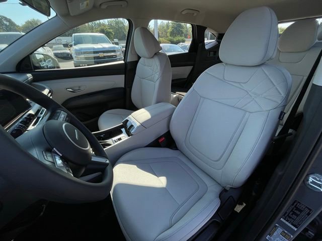 New 2025 Hyundai Tucson SE image 19