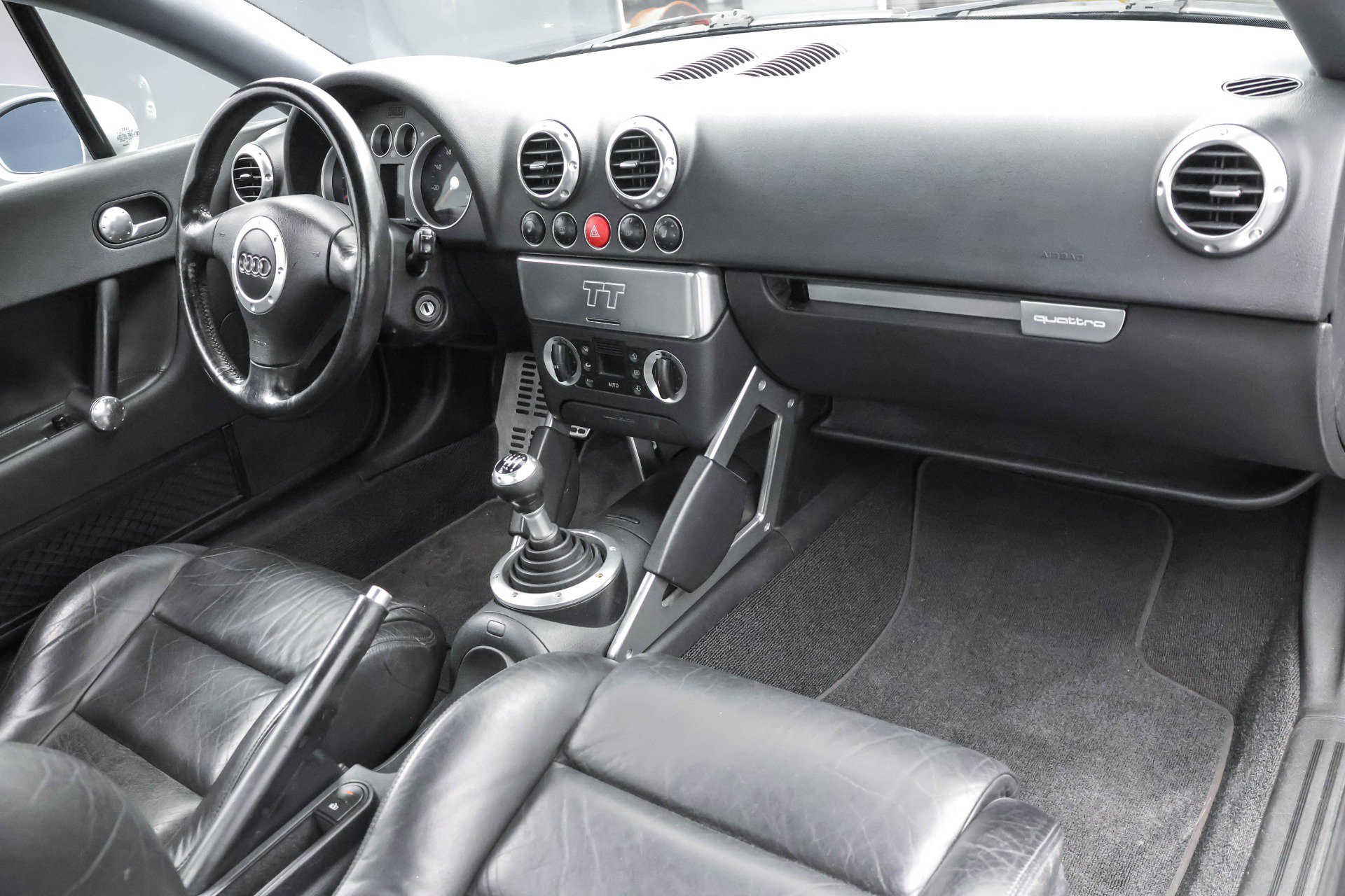Used 2001 Audi TT 1.8T AWD/4WD image 6