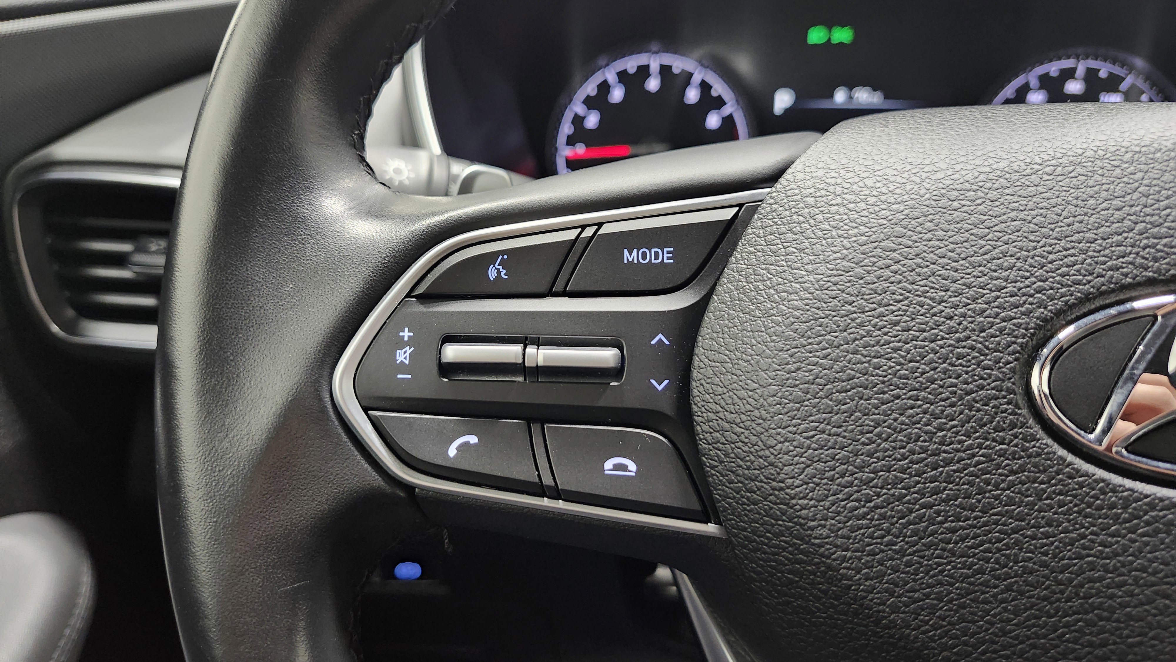 Used 2023 Hyundai Santa Fe SEL image 38