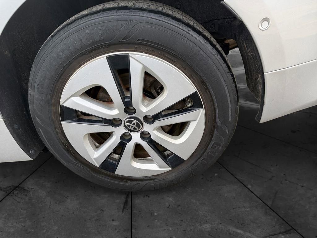 Used 2018 Toyota Prius Two w/ Prius Two Safety Plus Package image 30