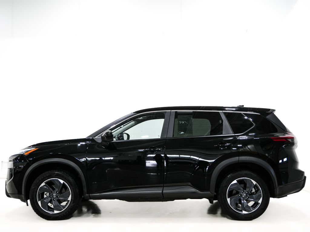 Used 2024 Nissan Rogue SV FWD image 5