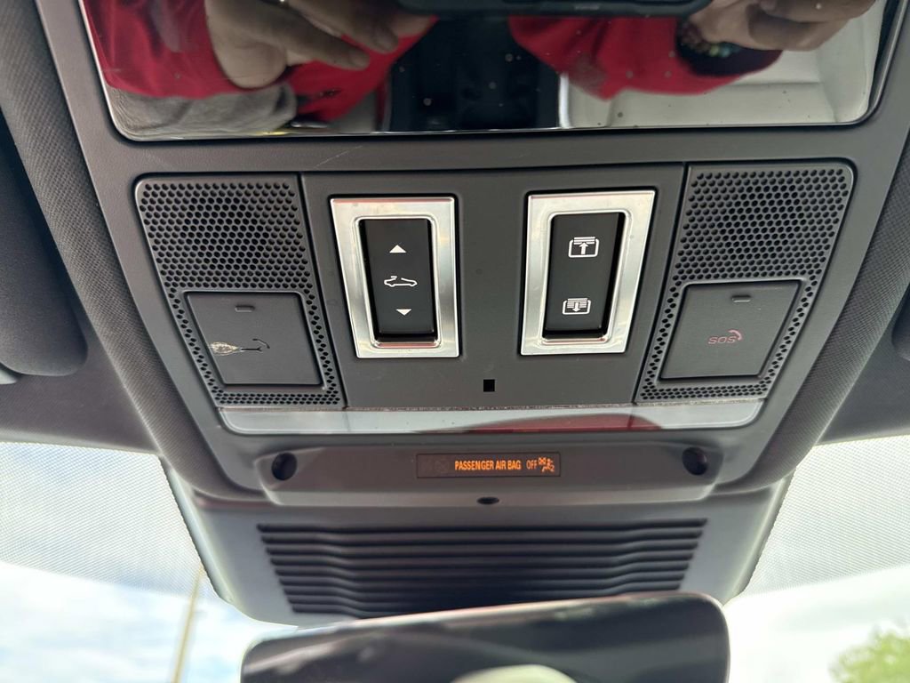 Used 2024 Jaguar XF R-Dynamic SE image 44