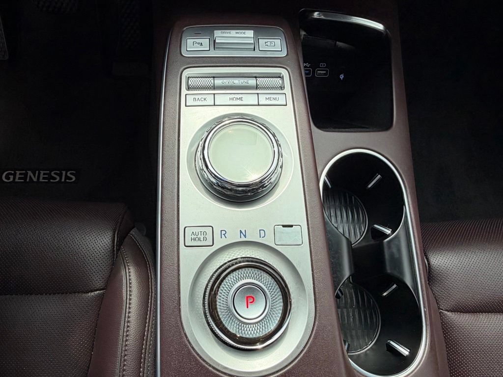 Used 2023 Genesis GV70 2.5T w/ Advanced Package AWD/4WD image 29