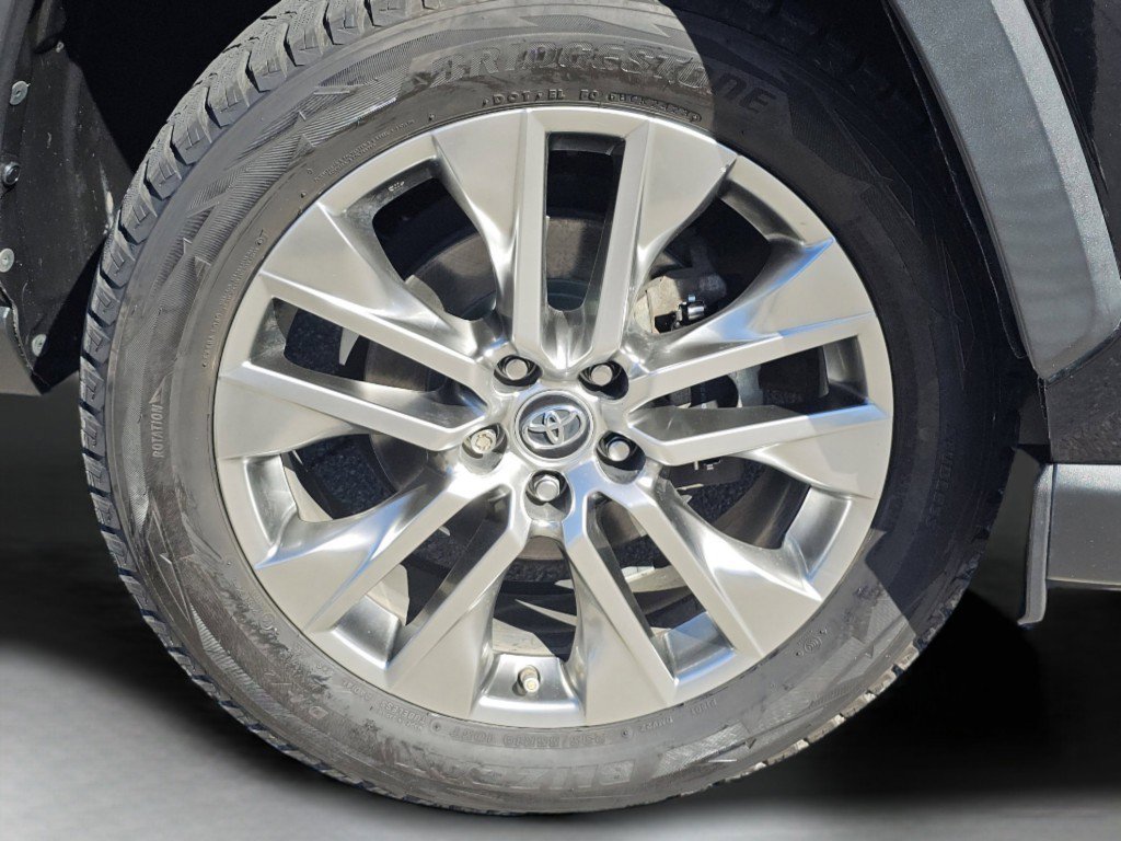 Used 2019 Toyota RAV4 XLE Premium w/ Advanced Technology Package image 18