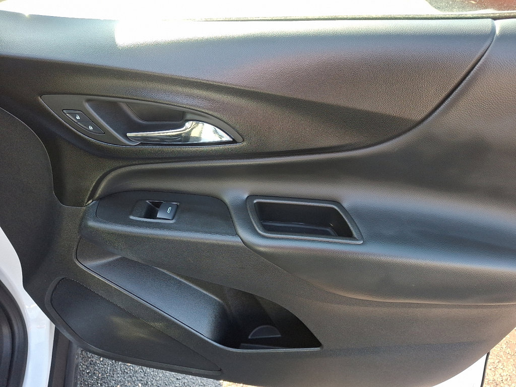 Used 2024 Chevrolet Equinox LT image 10