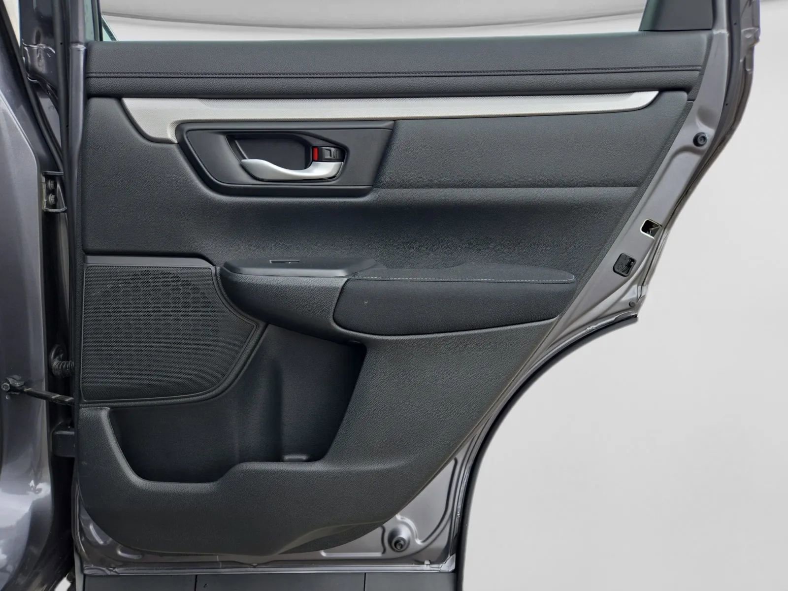 Used 2018 Honda CR-V LX image 31