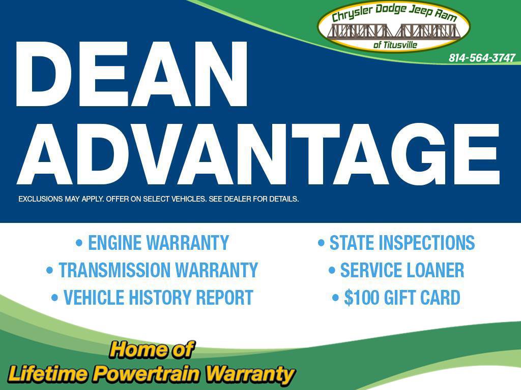 Used 2023 Chevrolet Traverse RS image 2