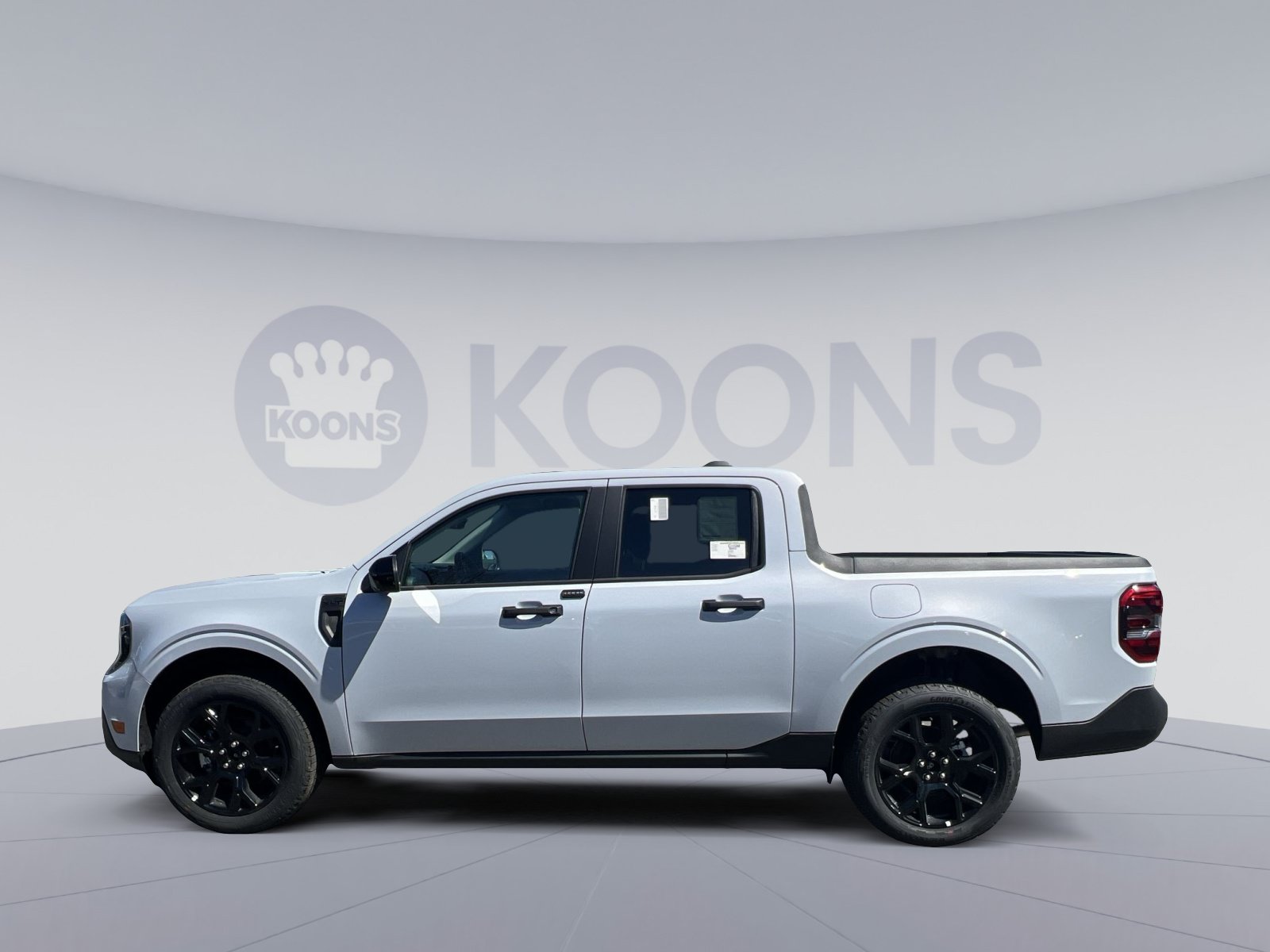 New 2025 Ford Maverick XLT w/ XLT Luxury Package AWD/4WD image 2