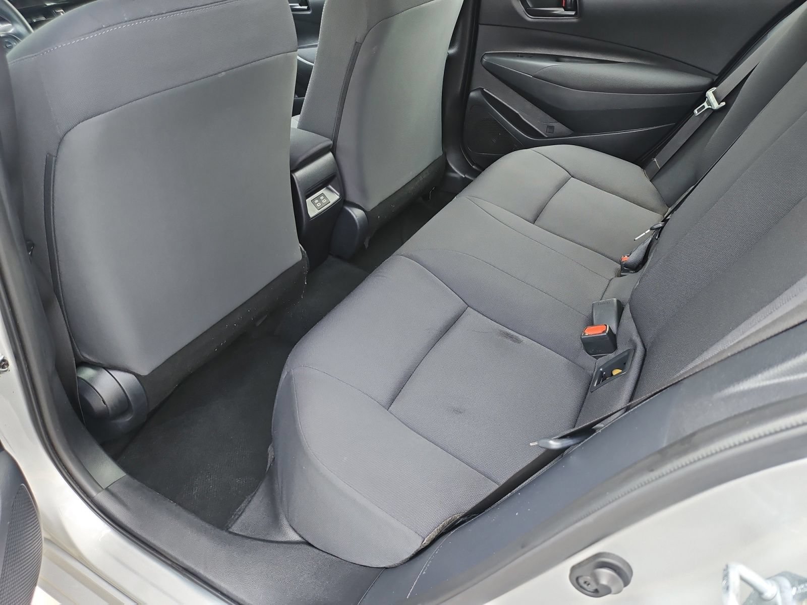 Used 2025 Toyota Corolla LE FWD image 33