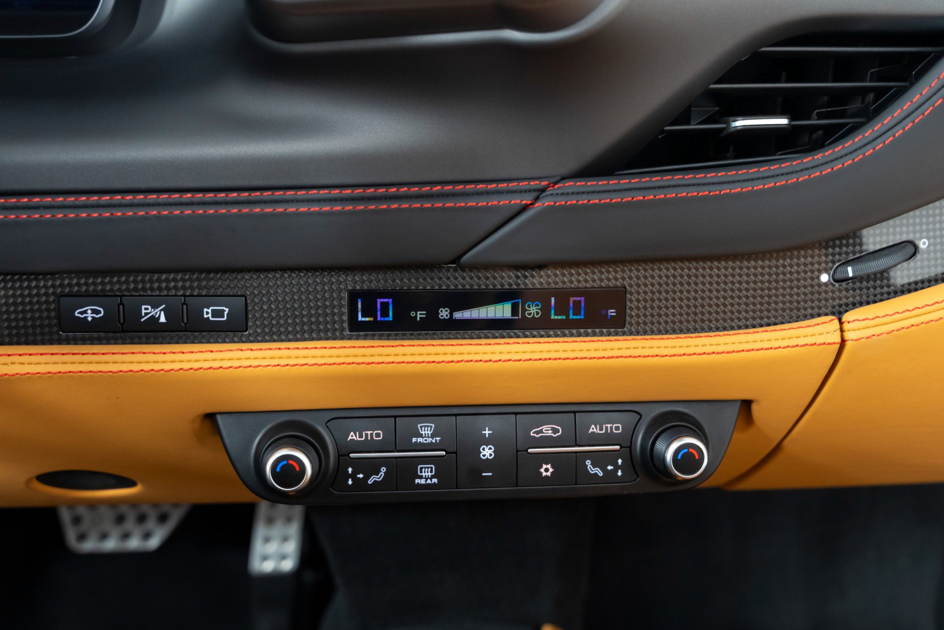 Used 2021 Ferrari F8 Tributo image 21