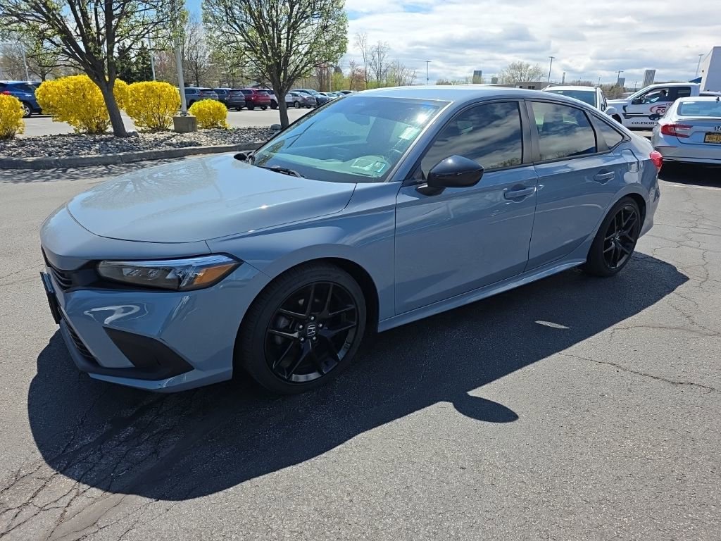 Used 2023 Honda Civic Sport image 3