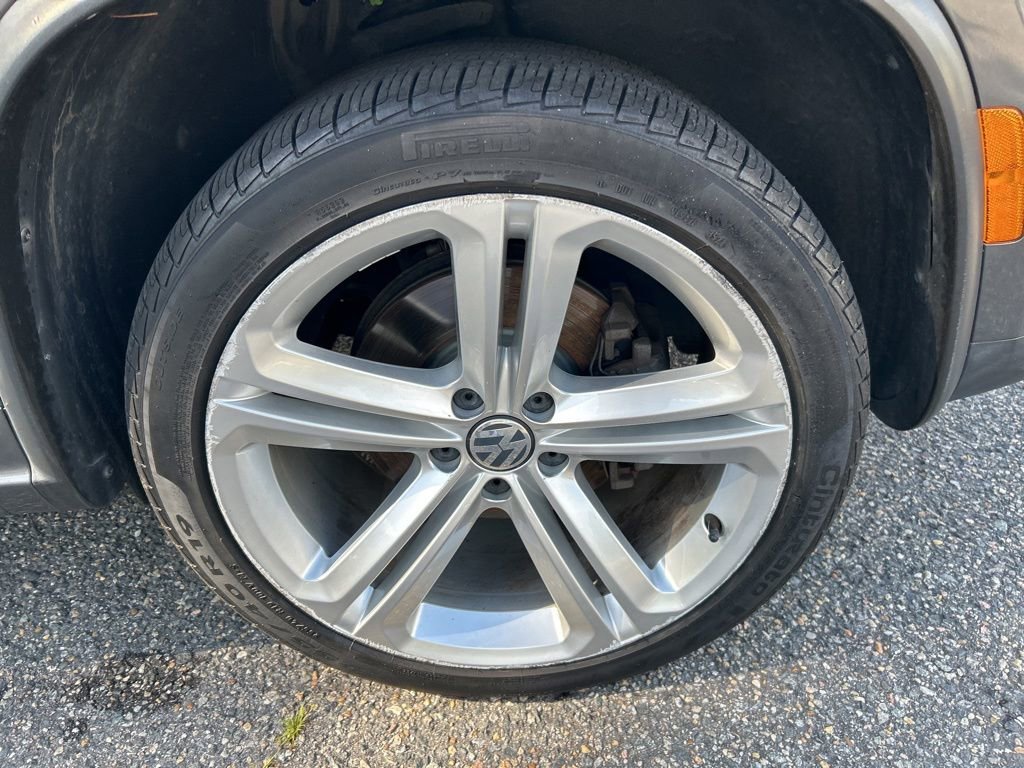 Used 2016 Volkswagen Tiguan R-Line FWD image 25