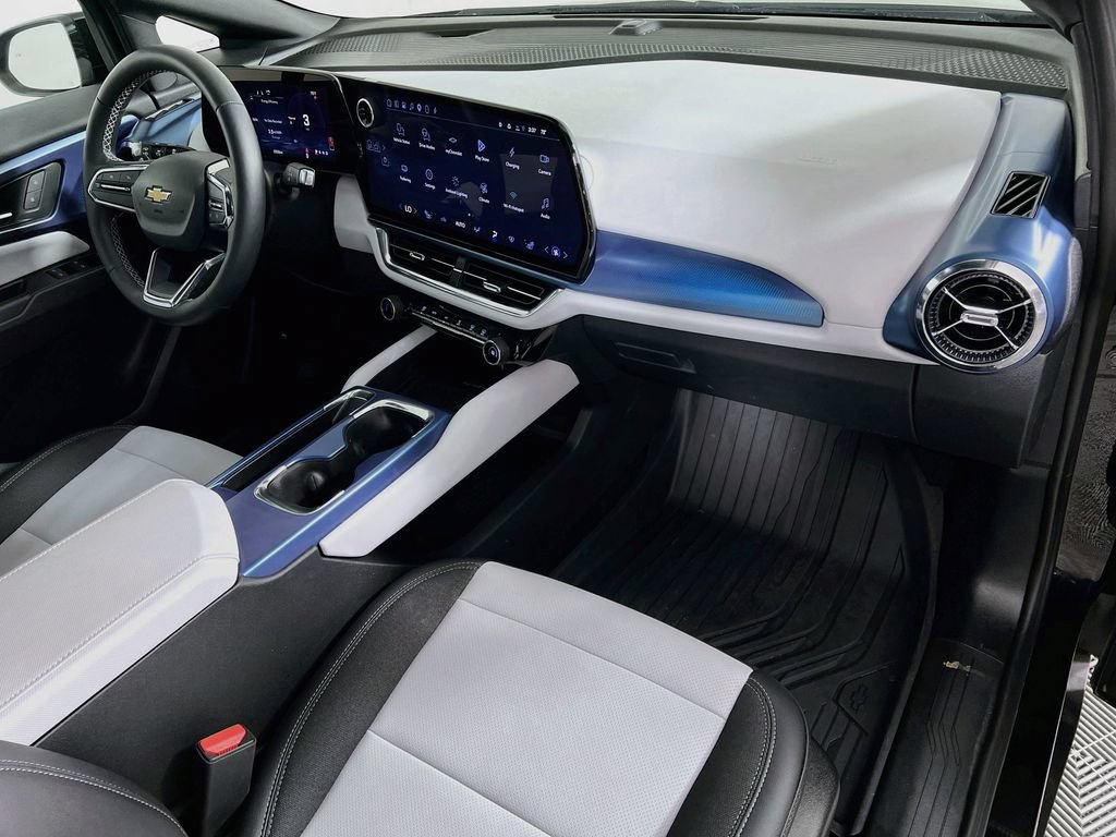 New 2026 Chevrolet Equinox EV LT FWD image 28