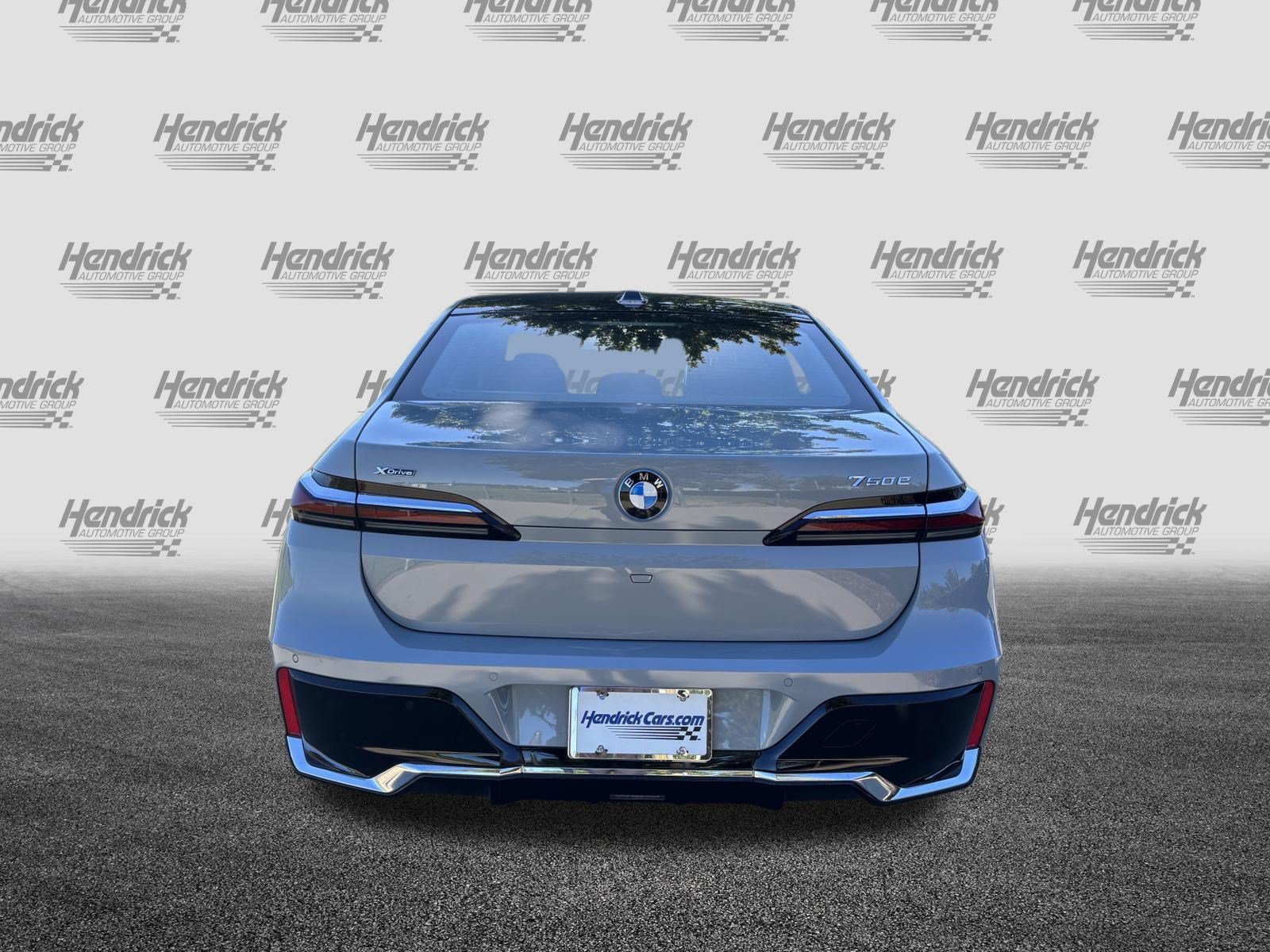 Certified 2024 BMW 750e xDrive w/ Executive Package AWD/4WD image 9