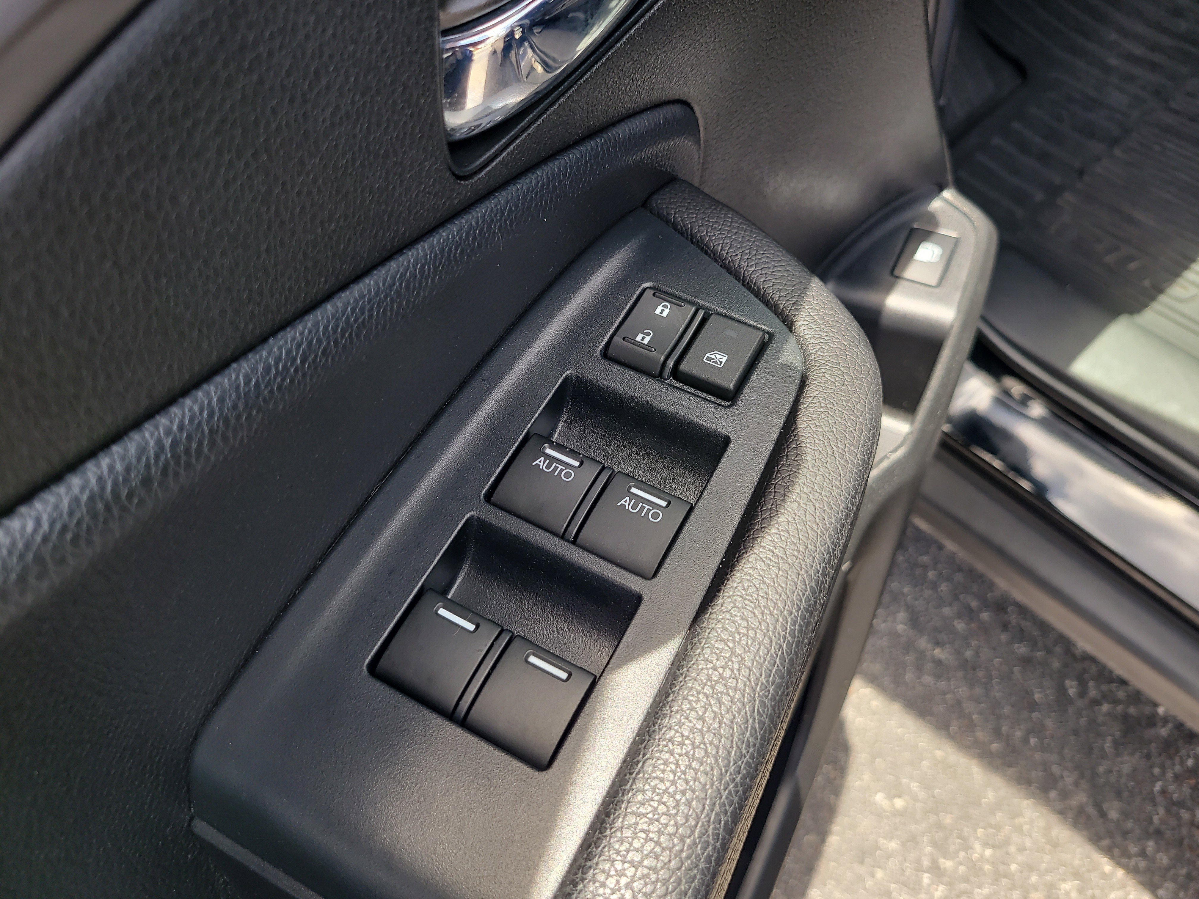 Used 2022 Honda Pilot Sport image 16