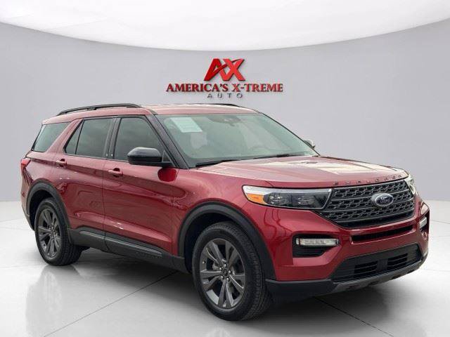 Used 2024 Ford Explorer XLT w/ Equipment Group 202A RWD image 8