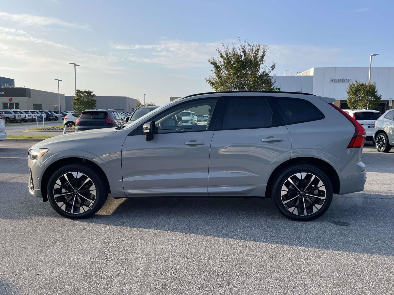 New 2026 Volvo XC60 B5 Plus w/ Protection Package Premier AWD/4WD image 25