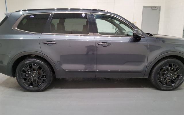 Used 2022 Kia Telluride SX w/ Nightfall Edition Package AWD/4WD image 9