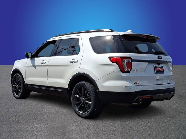 Used 2017 Ford Explorer XLT w/ Equipment Group 202A image 6