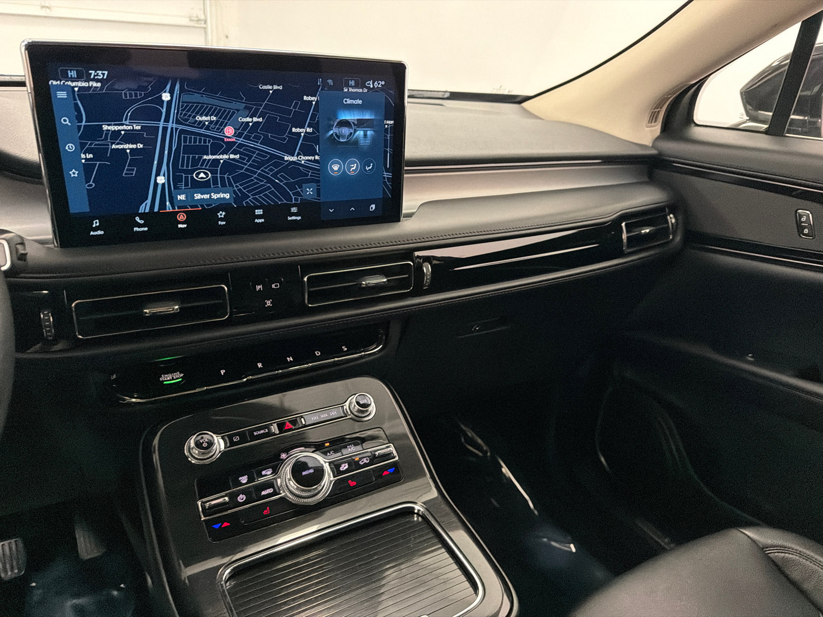 Certified 2023 Lincoln Nautilus AWD w/ Premium Package image 24