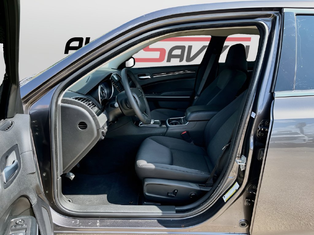 Used 2023 Chrysler 300 Touring RWD image 19