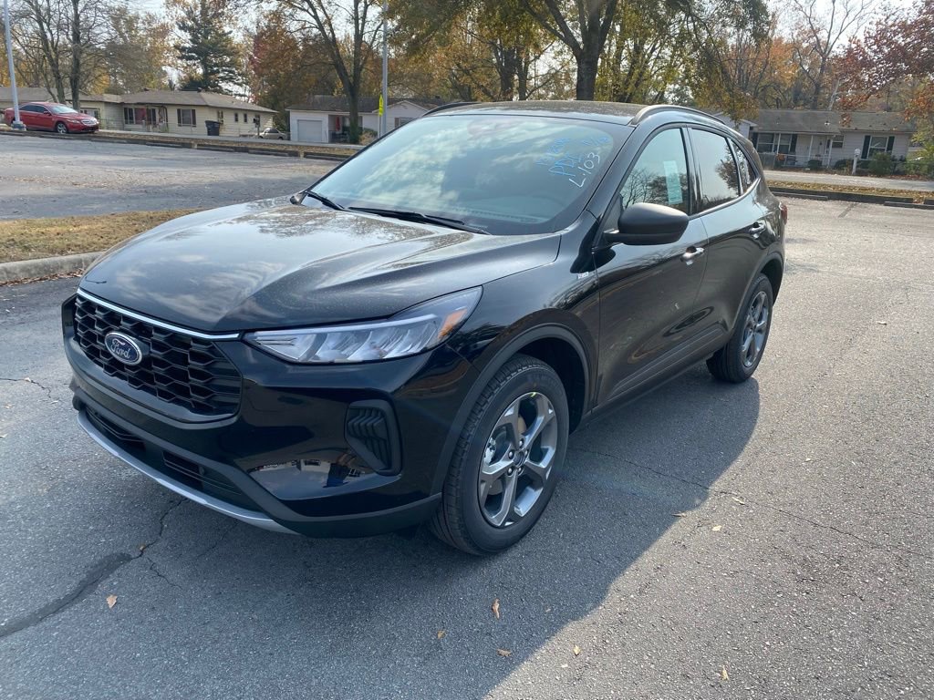 New 2026 Ford Escape ST-Line image 3