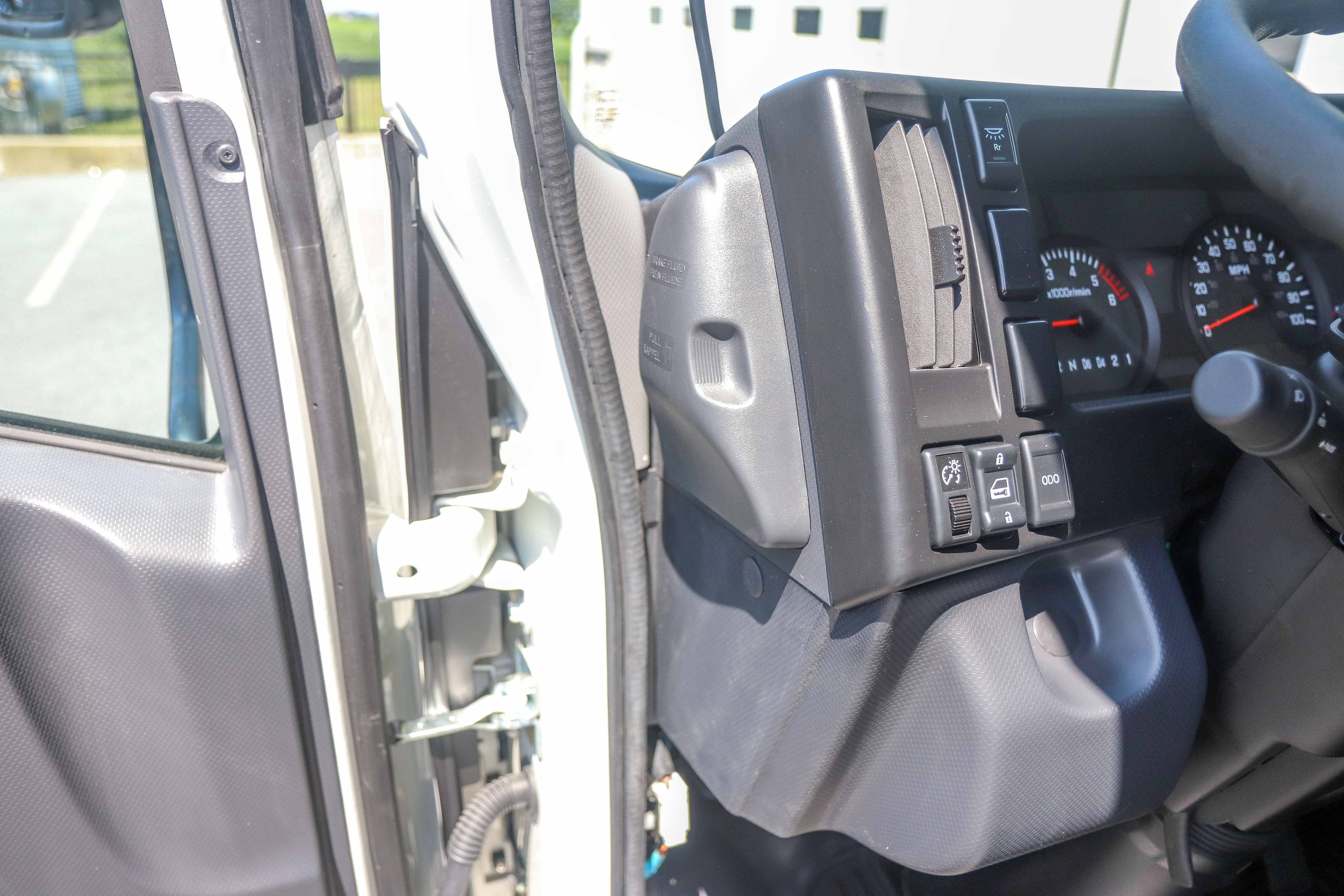 Used 2024 Isuzu NPR image 20