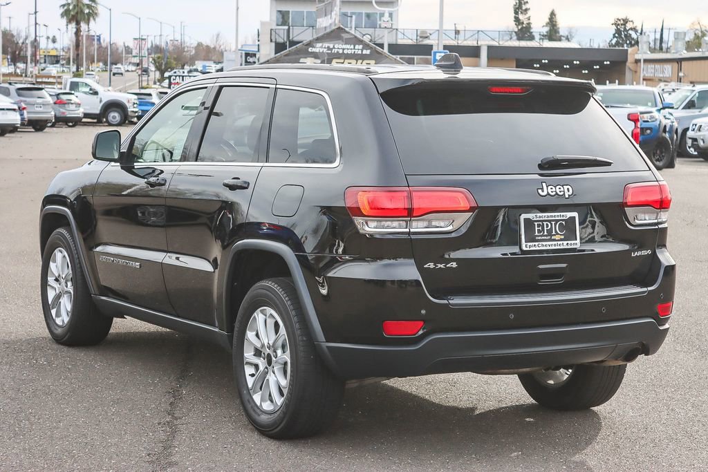 Used 2022 Jeep Grand Cherokee Laredo X image 2