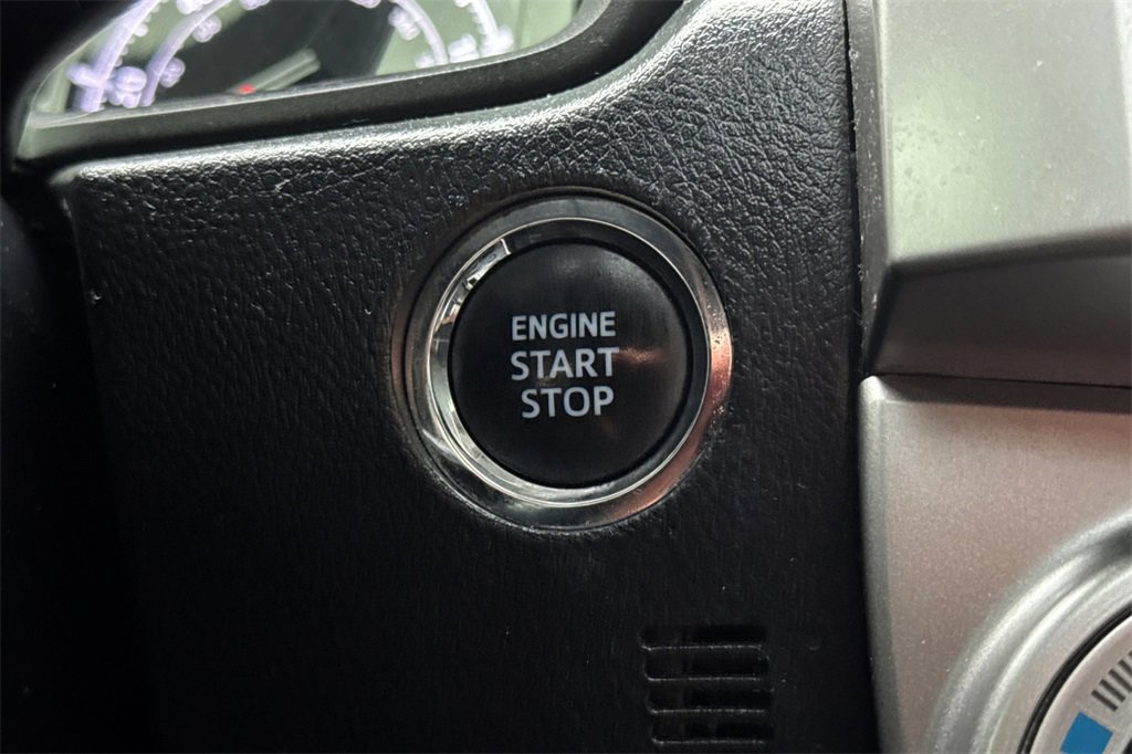 Used 2021 Toyota 4Runner Limited image 25