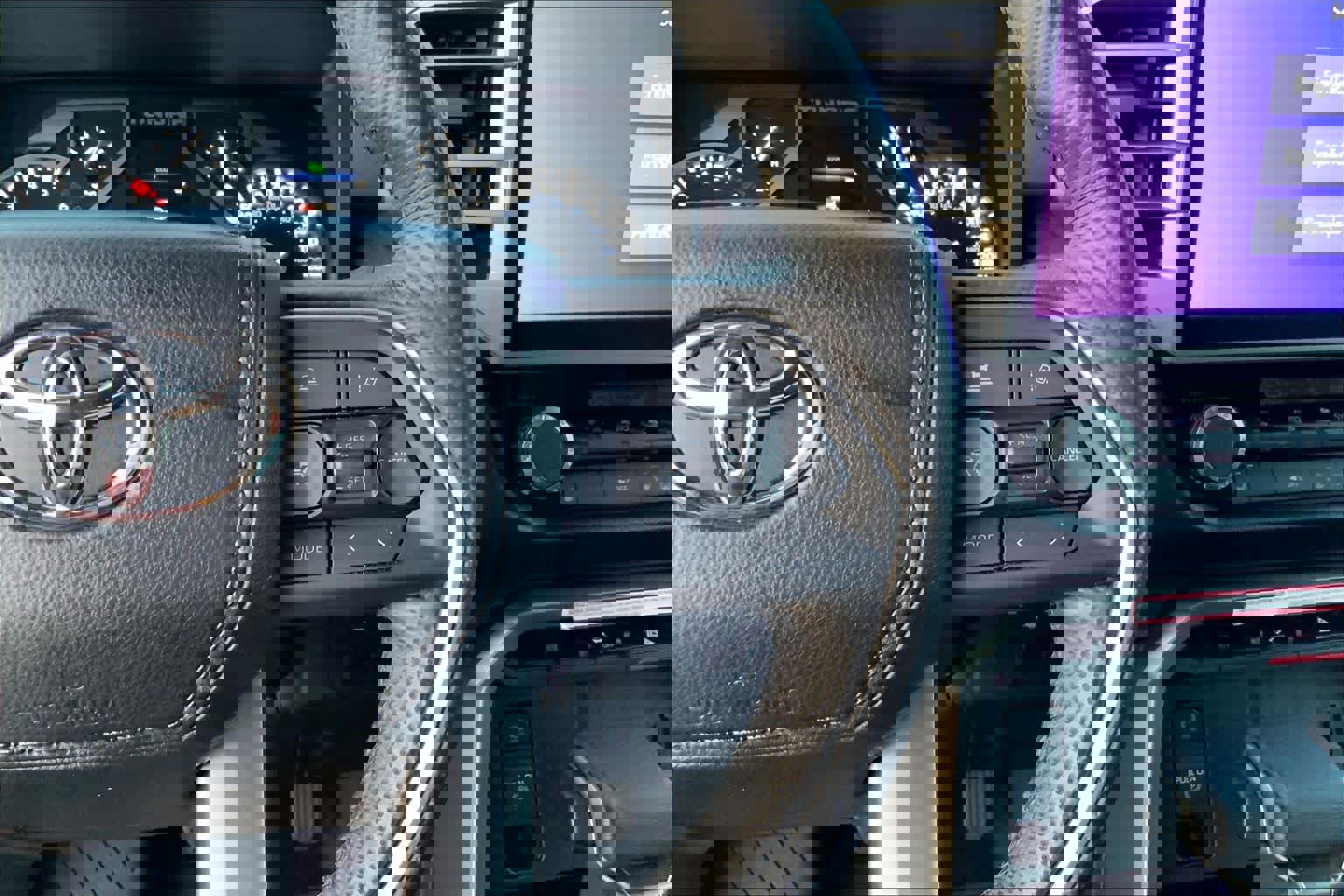 Used 2025 Toyota Tundra SR5 image 23