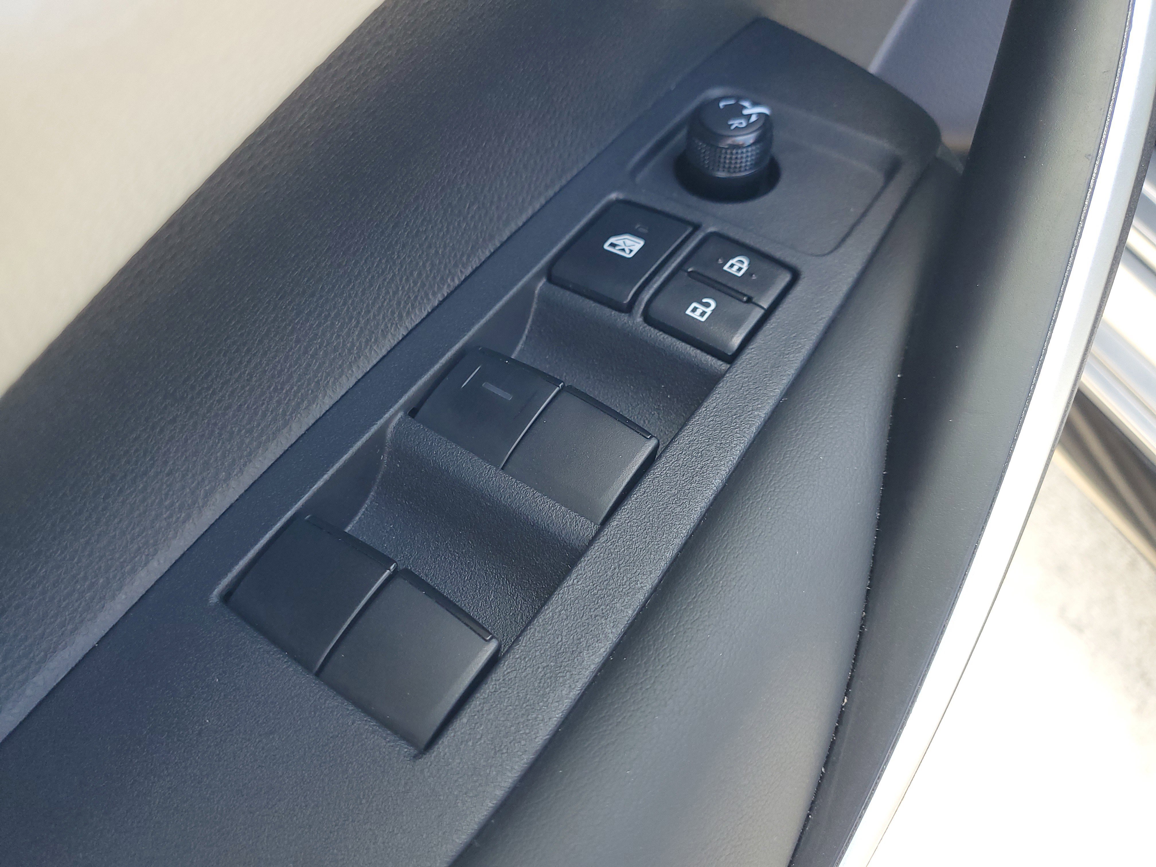 Certified 2024 Toyota Corolla SE FWD image 19