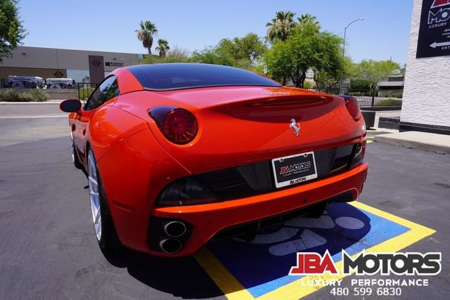 Used 2014 Ferrari California RWD image 70