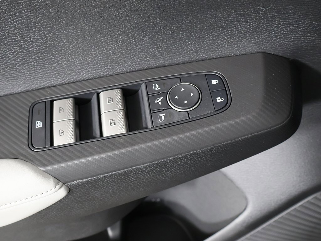 New 2025 Mitsubishi Outlander SEL image 42