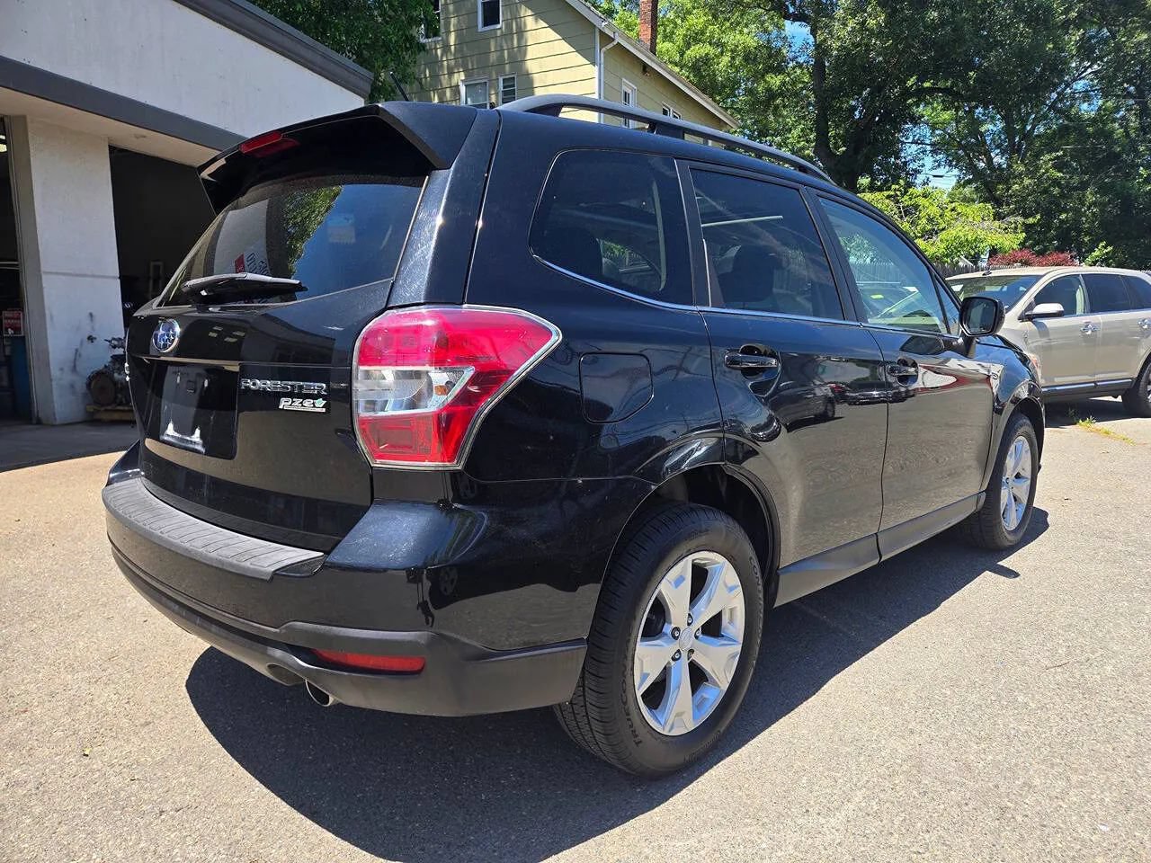 Used 2014 Subaru Forester 2.5i Limited AWD/4WD image 33