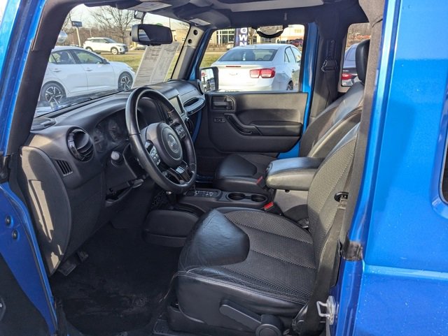 Used 2016 Jeep Wrangler Sahara image 9