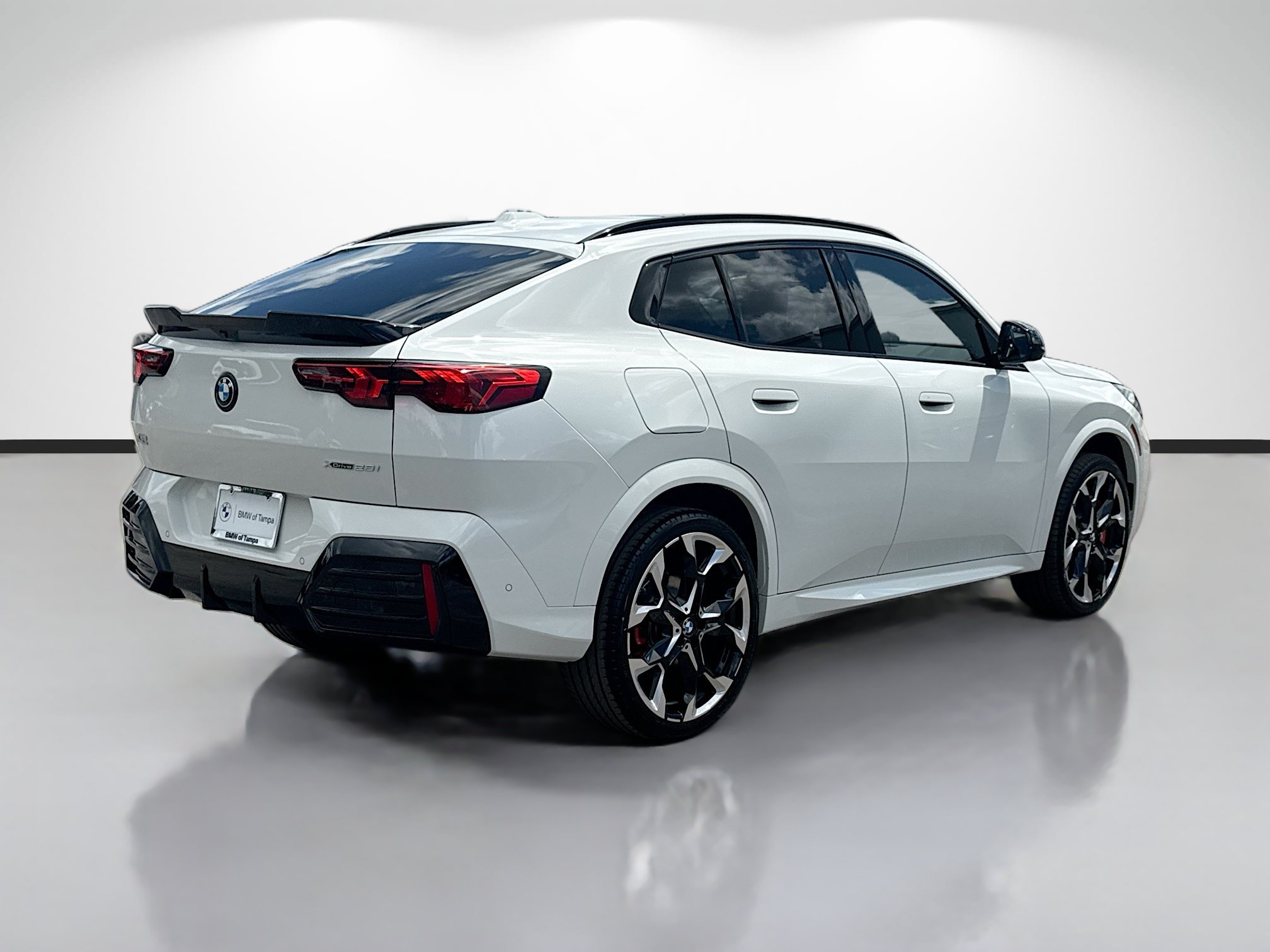 New 2026 BMW X2 xDrive28i w/ Technology Package AWD/4WD image 3