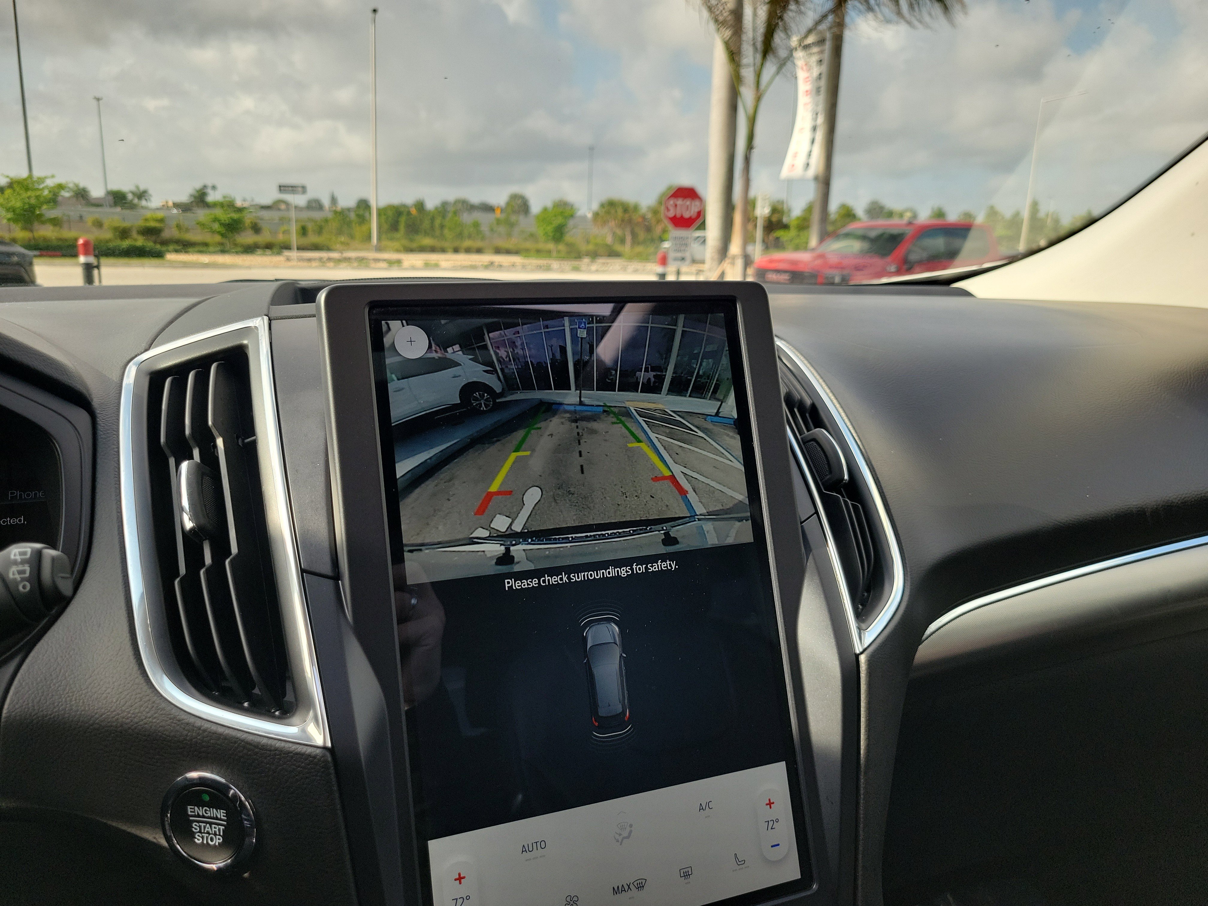 Used 2022 Ford Edge Titanium image 10