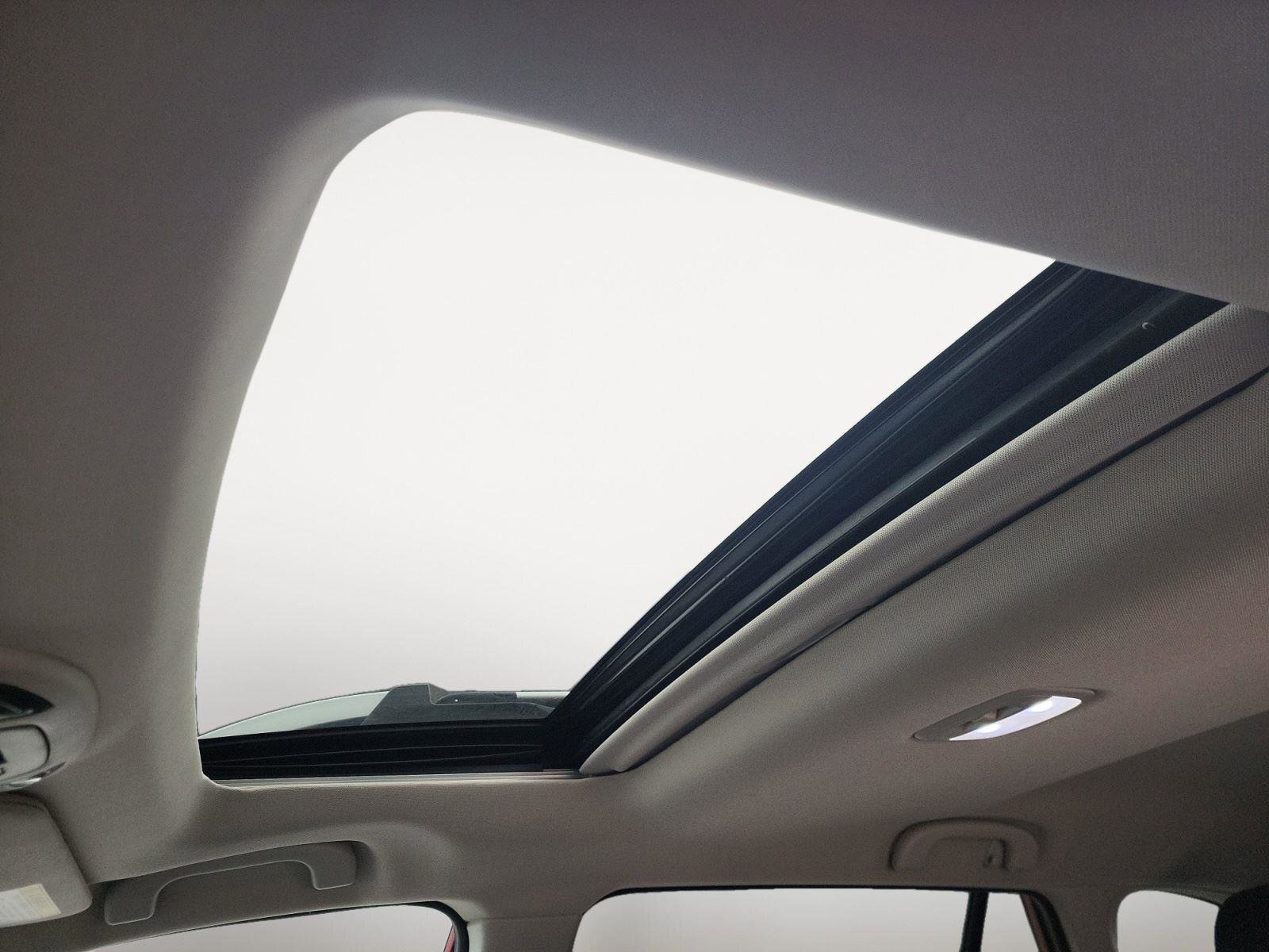 Used 2025 Subaru Outback Touring XT image 18