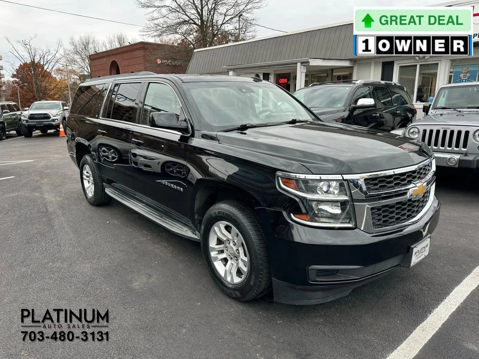 Used 2016 Chevrolet Suburban LT image 4