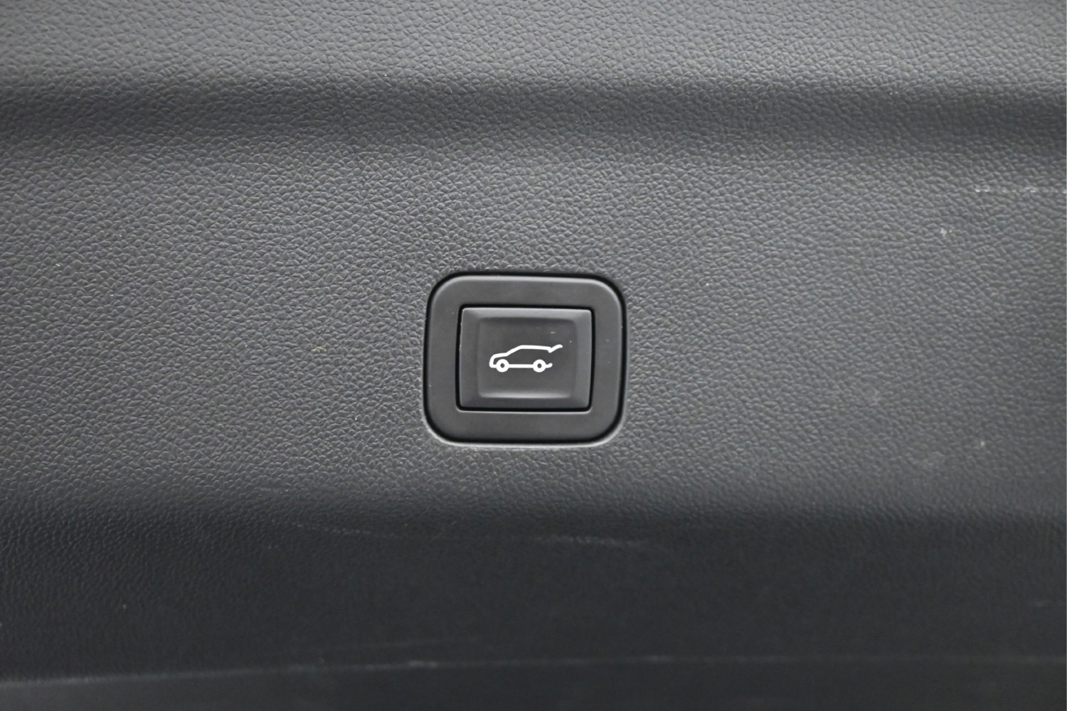Used 2025 Chevrolet Tahoe LT AWD/4WD image 7